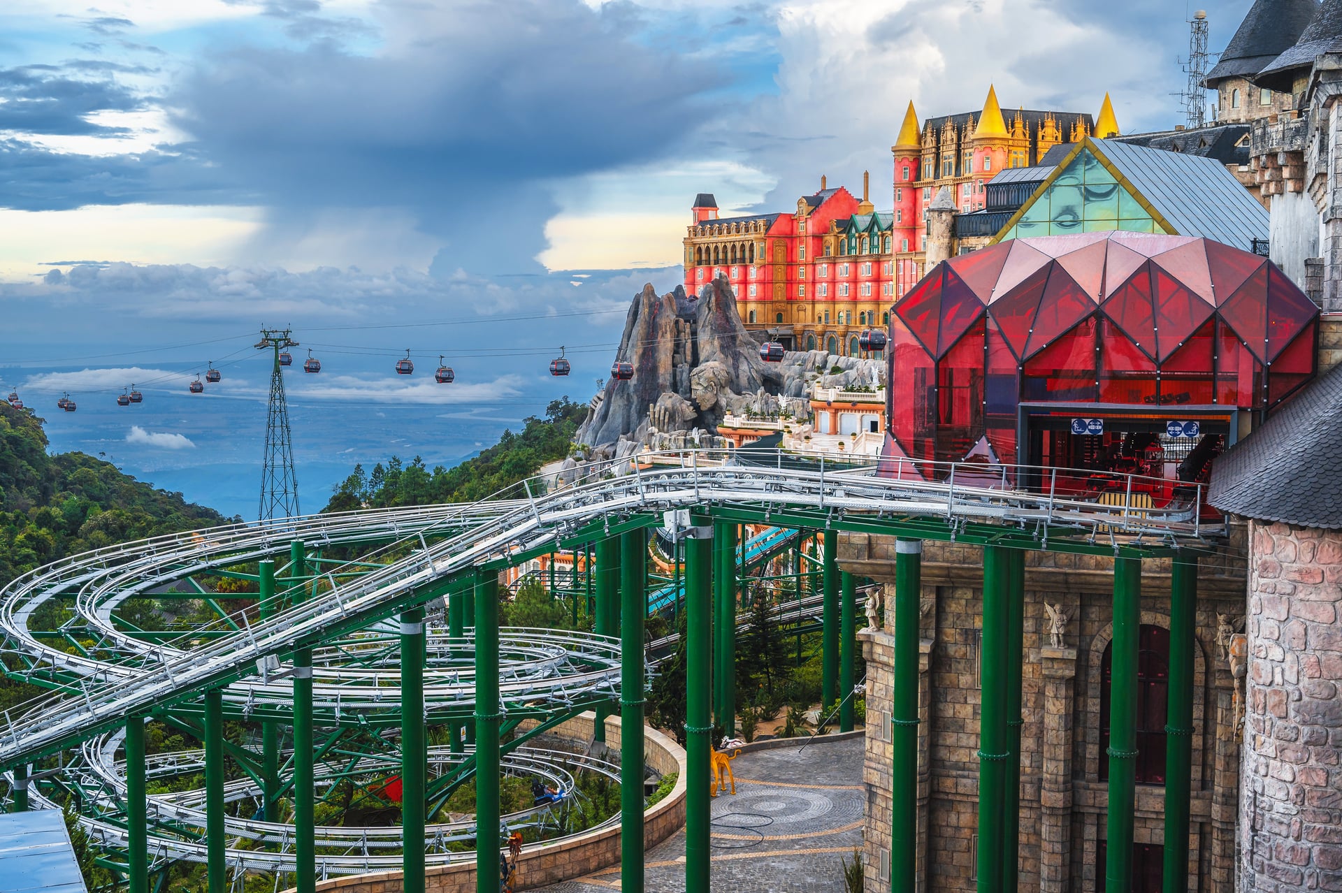 alpine-coaster-ba-na-hills-park-with-castle-view-da-nang-vietnam-plans2pick-1773496444947.jpg