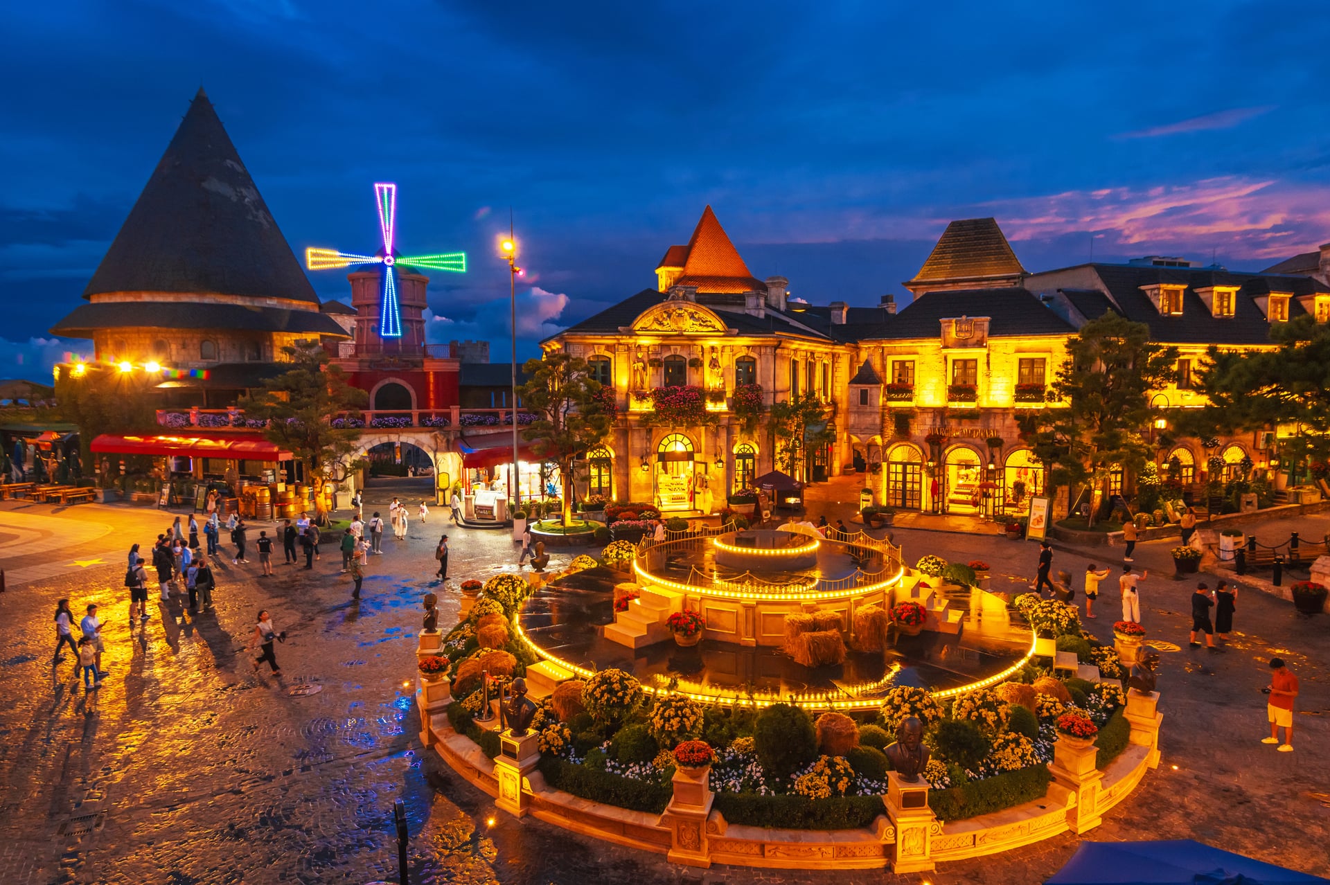 central-square-medieval-town-french-village-ba-na-hills-da-nang-vietnam-plans2pick-1773496066701.jpg